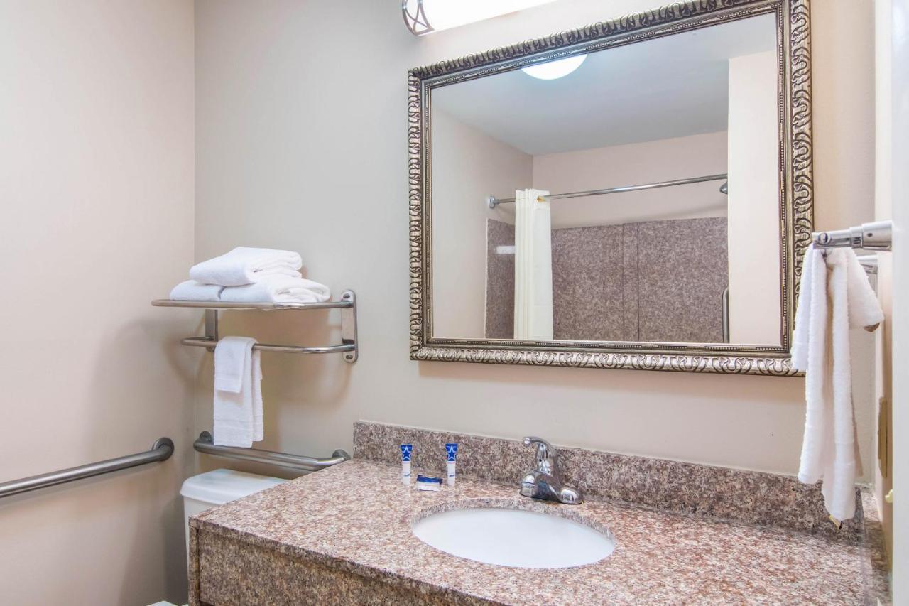 Americas Best Value Inn - Мейбълтън Екстериор снимка